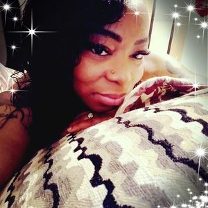 Meet your Posher, Ebony